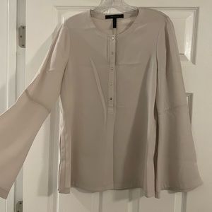 Cute blouse never worn